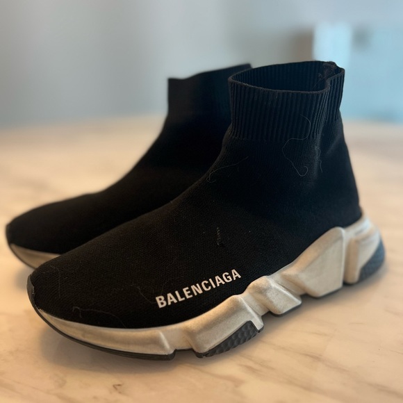 WOMEN'S SPEED RECYCLED KNIT SNEAKER IN BLACK/WHITE - Picture 3 of 4